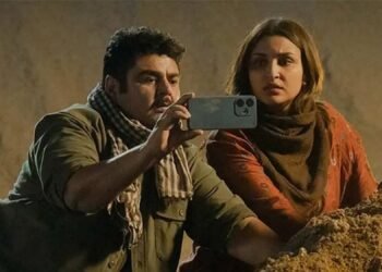 পর্দায় সাংবাদিকতার কঠিন বাস্তবতা: নেটফ্লিক্সে 'রিপোর্টিং'