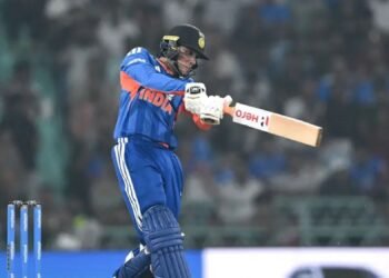 বিশ্ব রেকর্ড গড়লেন অভিষেক শর্মা