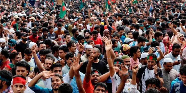 পাকিস্তানি ও ভারতীয়দের চেয়ে গড় আয়ু বেশি বাংলাদেশিদের