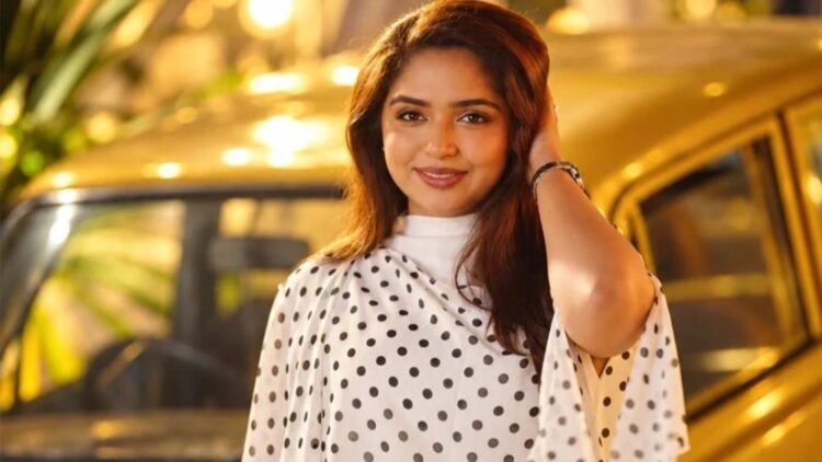 কবে বিয়ে করবেন, জানালেন সুমাইয়া হিমি