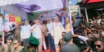 শারদীয় দুর্গোৎসবে পূজামণ্ডপ পরিদর্শনে রংপুরে প্রধানমন্ত্রী তারেক রহমান